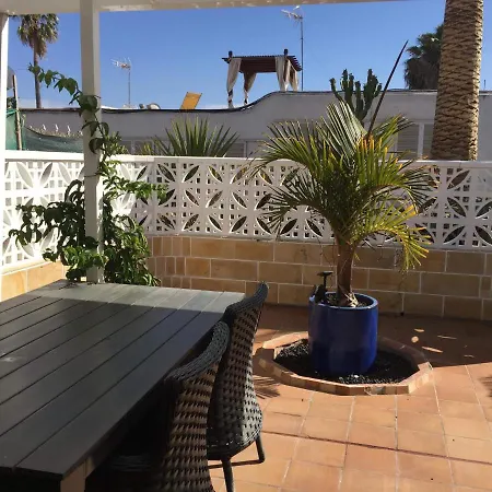 Comfortable Duplex, 70M From The Beach, Sea View From Balcony, Free Wifi * Коральео